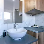 Bay B1 * Selianítika