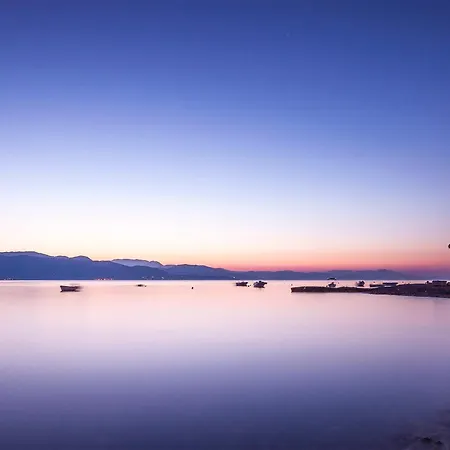 Bay B1