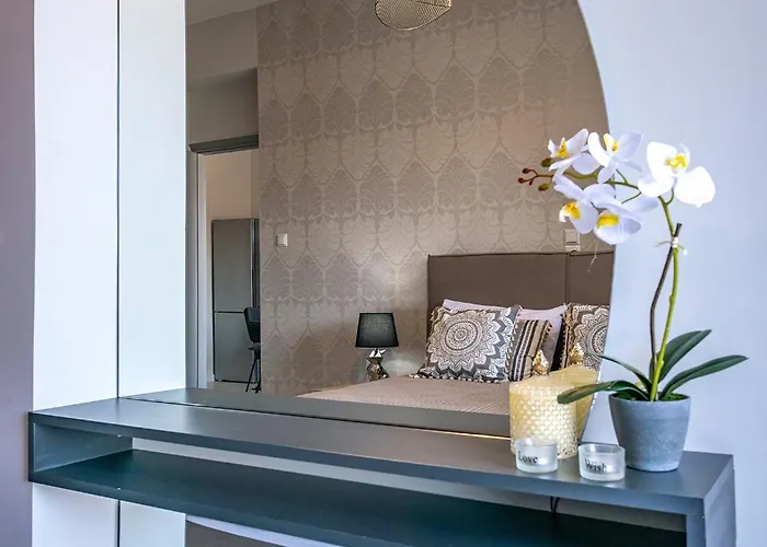 Bay B1 * Selianítika